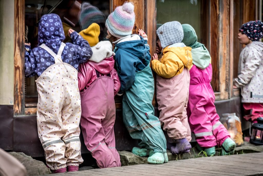 navsteva deti okno | Návštěva